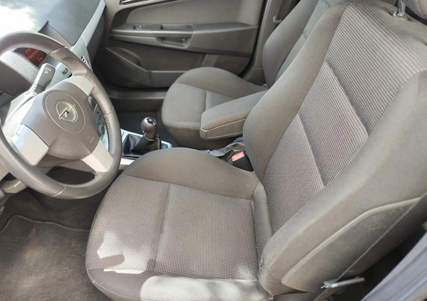 Opel Astra cena 16900 przebieg: 161961, rok produkcji 2006 z Bieruń małe 352